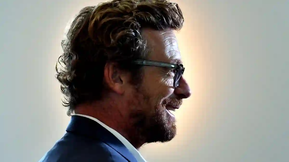 Secrets About 'The Mentalist' Star Simon Baker