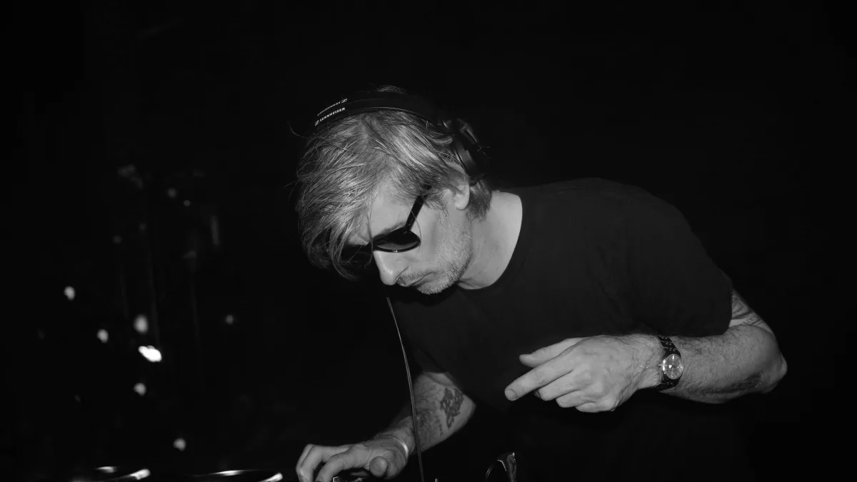 DJ Kavinsky was found dead.