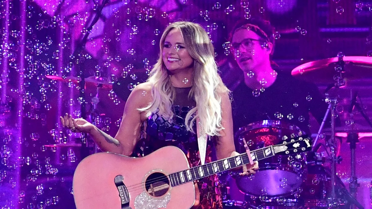 Miranda Lambert performs at the 2019 CMA Awards