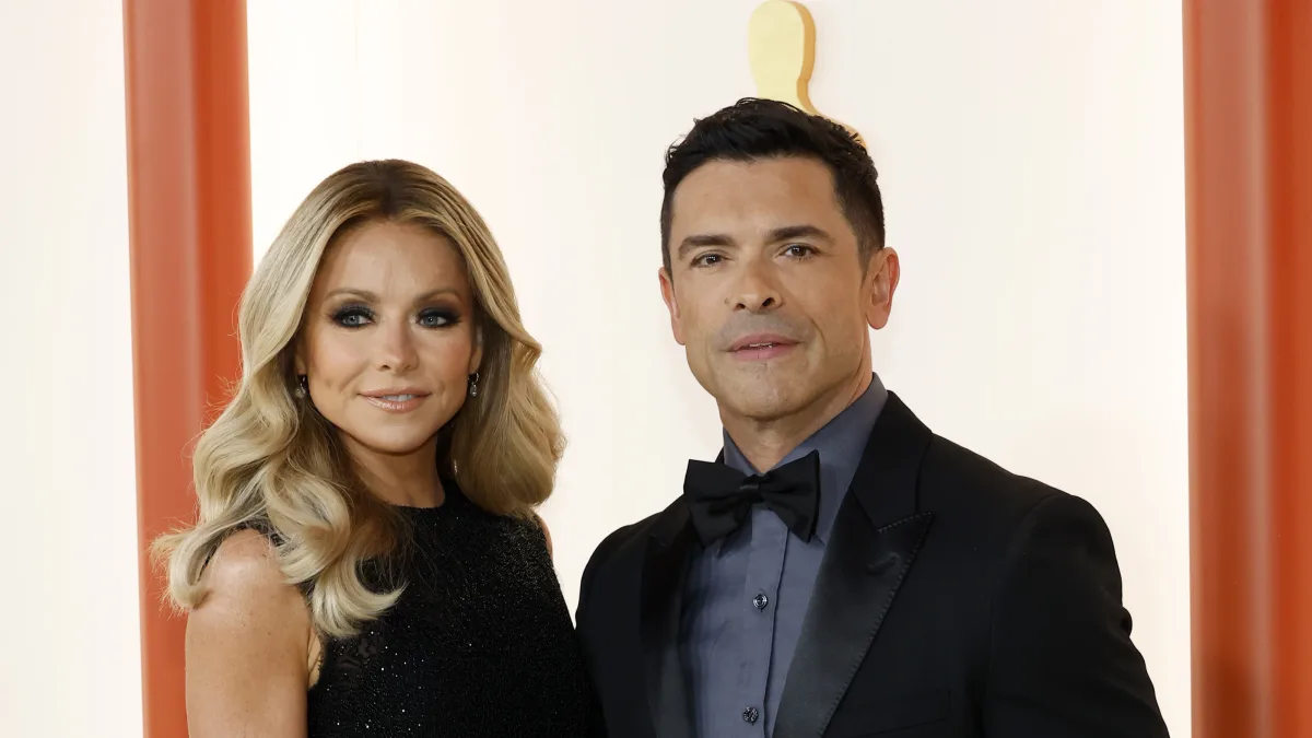 Kelly Ripa and Mark Consuelos