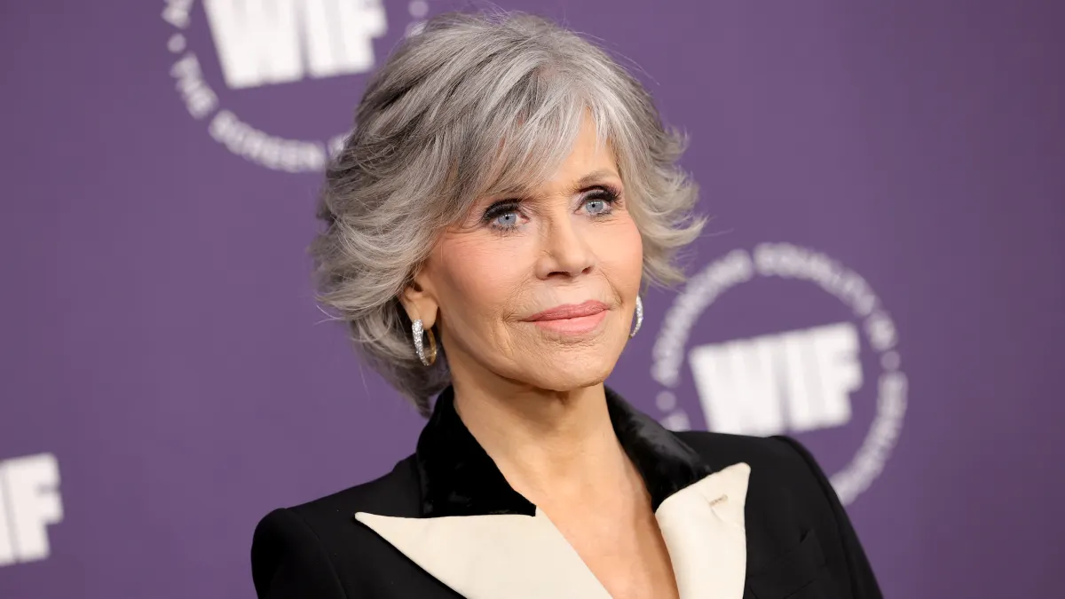 Jane Fonda starstruck Tom Brady new movie 80 for Brady interview cast