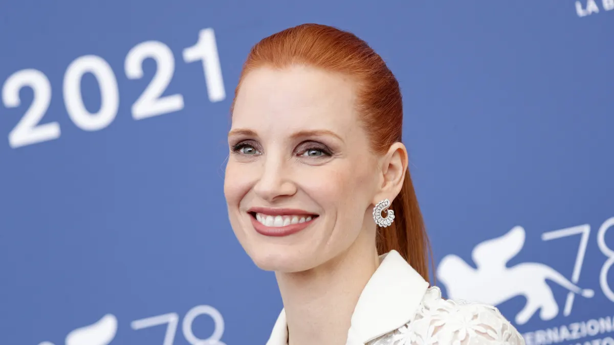 Jessica Chastain attends the photocall of "Scenes From A Marriage" during the 78th Venice International Film Festival.