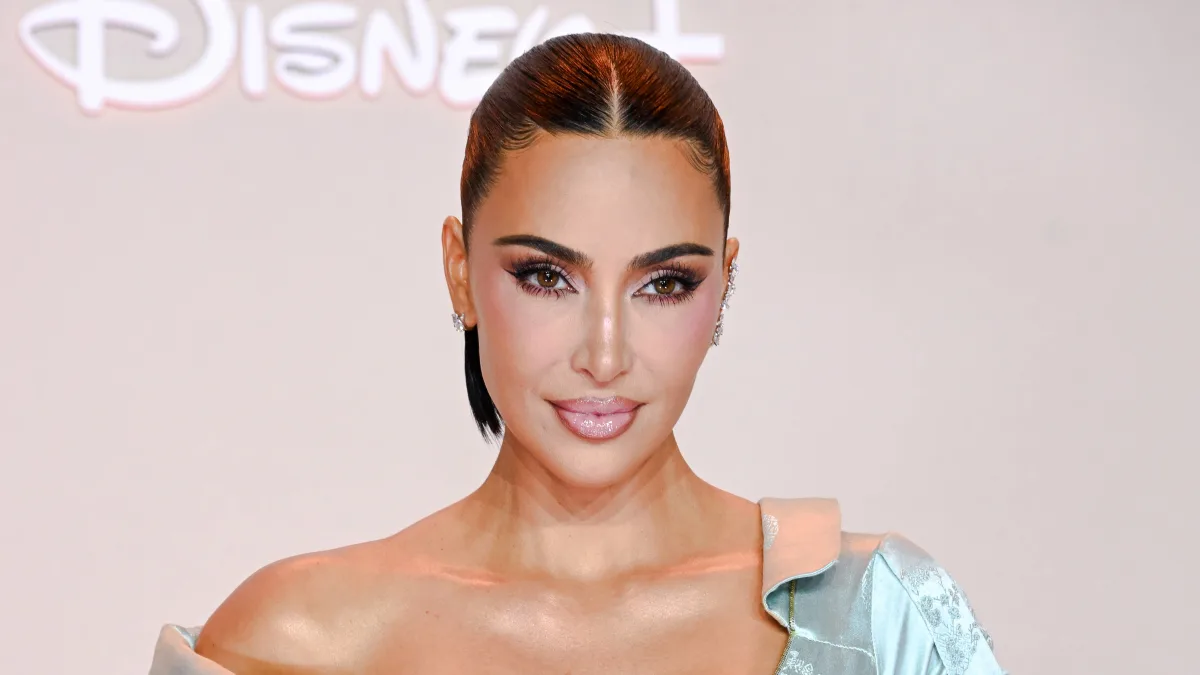 Kim Kardashian will receive one euro in compensation.