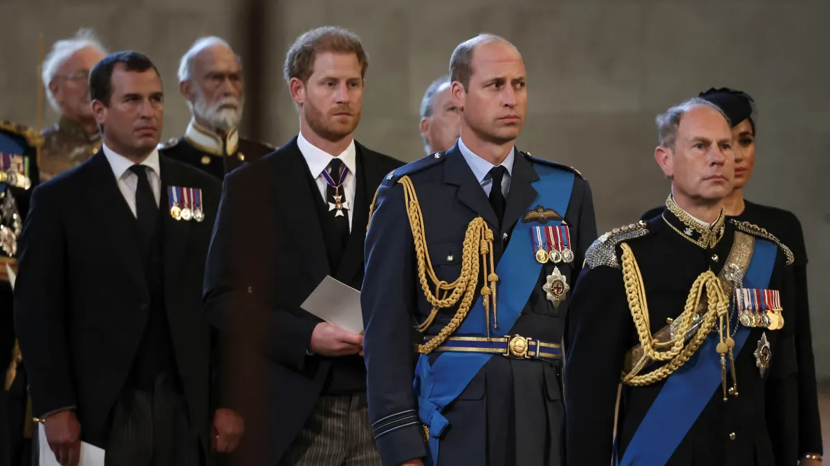 British Royal Family line of succession throne top 10 Sienna Mapelli Mozzi after Queen Elizabeth II death