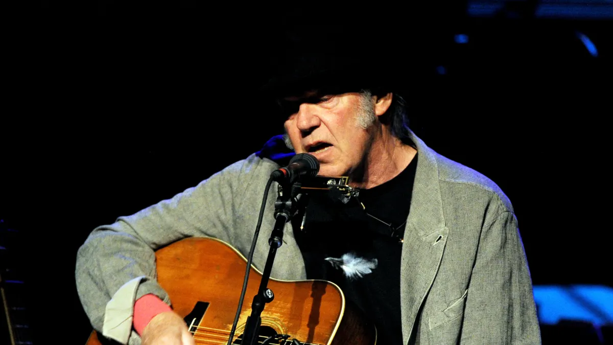 Neil Young Speaks Up About The Capitol Riots: "We Don't Need This Hate"
