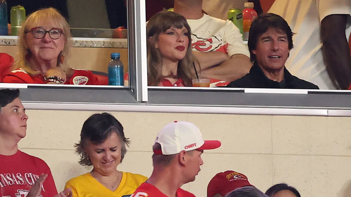 Taylor Swift and Tom Cruise
