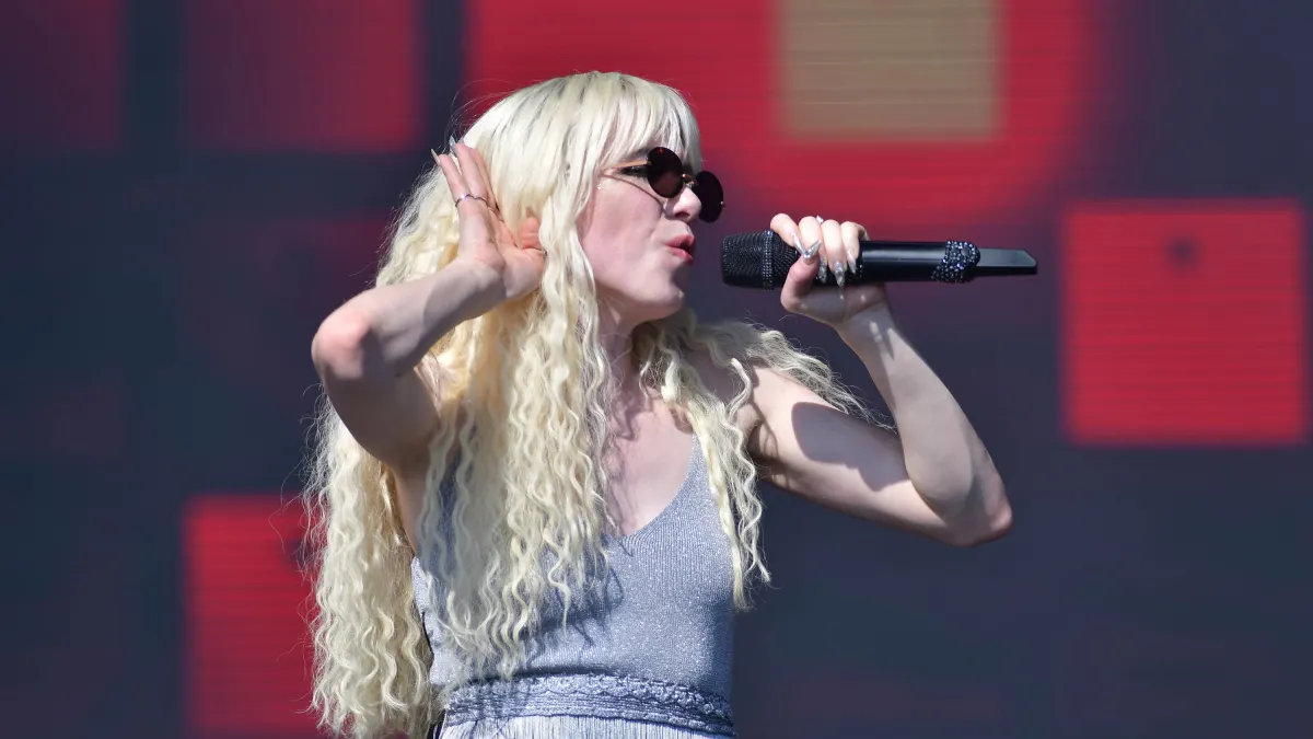 SoO PAULO, BRAZIL - DECEMBER 3: Canadian singer Carly Rae Jepsen performs on stage during day 2 of Primavera Sound Sao P
