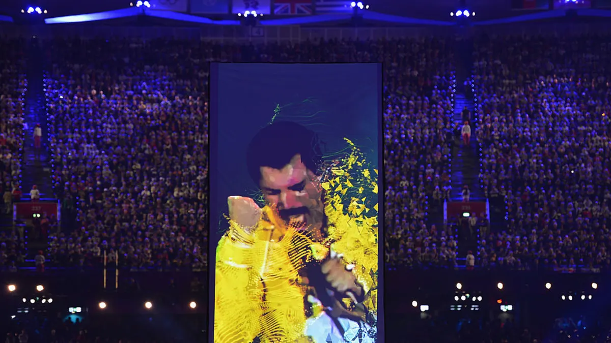 10 Facts About Freddie Mercury