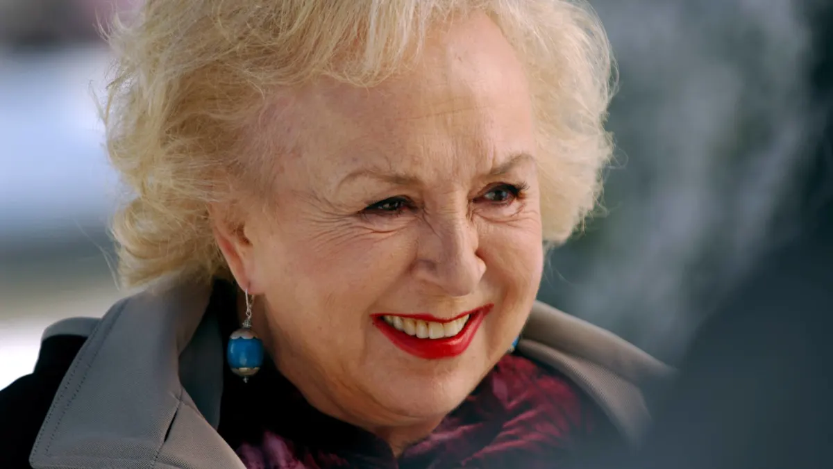 Doris Roberts Characters: Mrs. Merkle Film: Mrs. Miracle (TV-Film) Usa 2009, Director: Michael Scott 05 December 2009 Mr
