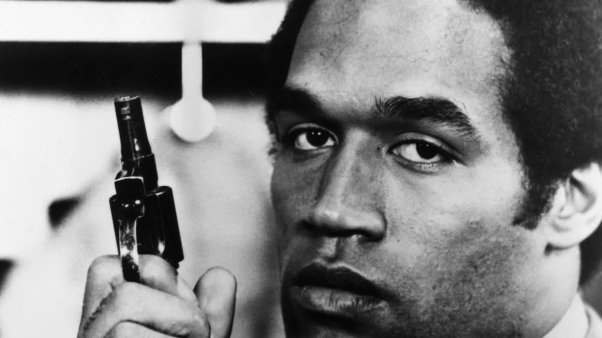 THE CASSANDRA CROSSING, O.J. Simpson, 1976 Courtesy Everett Collection PUBLICATIONxINxGERxSUIxAUTxONLY Copyright: xCourt