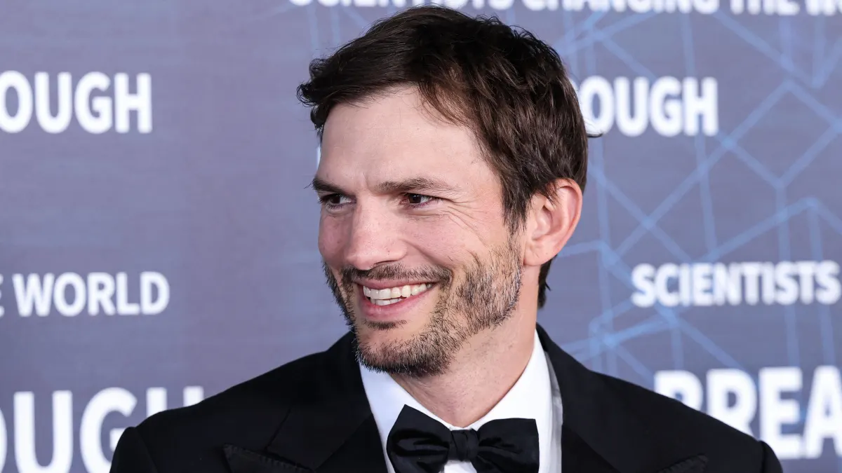 9th Annual Breakthrough Prize Ceremony - LA LOS ANGELES, CALIFORNIA, USA - APRIL 15: American actor, producer, entrepren