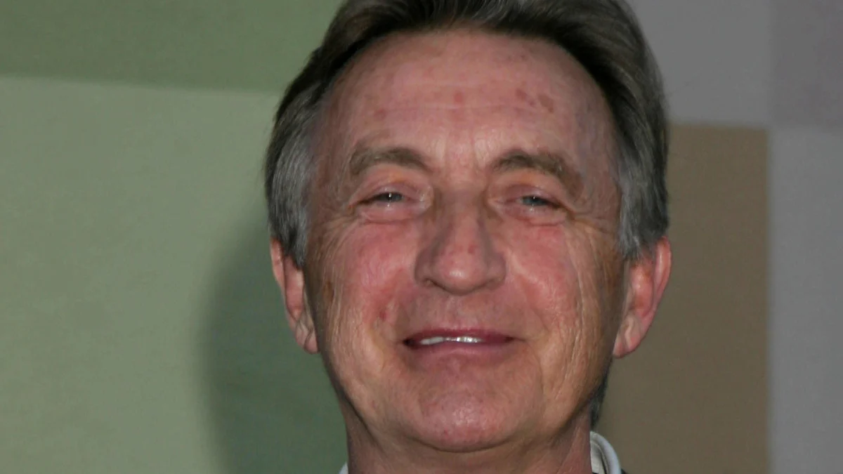 2004 KATHY HUTCHINS /HUTCHINS PHOTO.NBC/UNIVERSAL TELEVISION CRITICS ASSOC TOUR.UNIVERSAL CITY, CA.JUNE 11, 2004..KEN JE