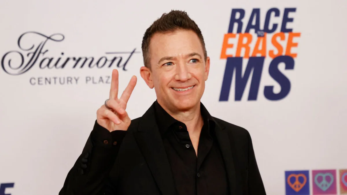 David Faustino