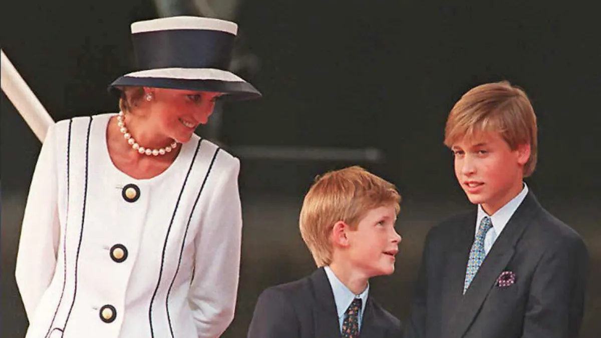 Lady Diana, Prince Harry, and Prince William in London in August 1995