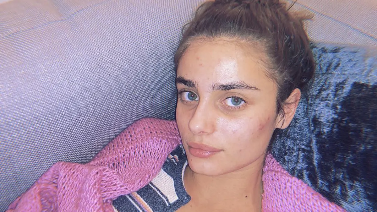 Taylor Hill without make-up