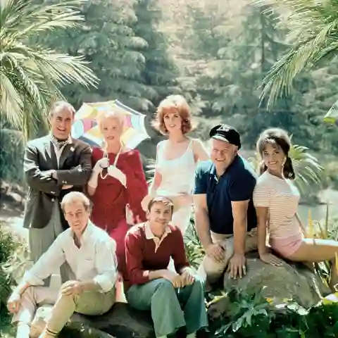Gilligan's Island: Cast Still Alive Today? 2020 age 2021 Tina Louise Dawn Wells