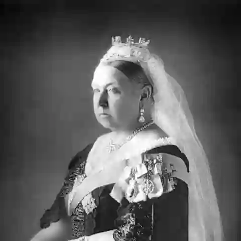 Queen Victoria: Her Life and Reign In Pictures Photographs Portraits
