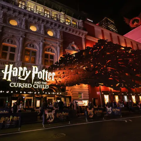 The 7 Most Absurd Differences Between The Final 'Harry Potter' Film and Book