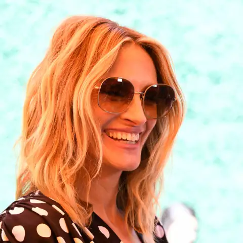 7 Stars You Didn't Know Have A Stutter