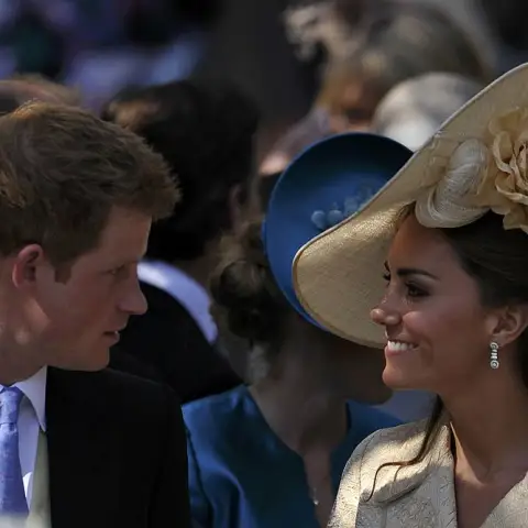 Zara Phillips se casa con Mike Tindall en Edimburgo
