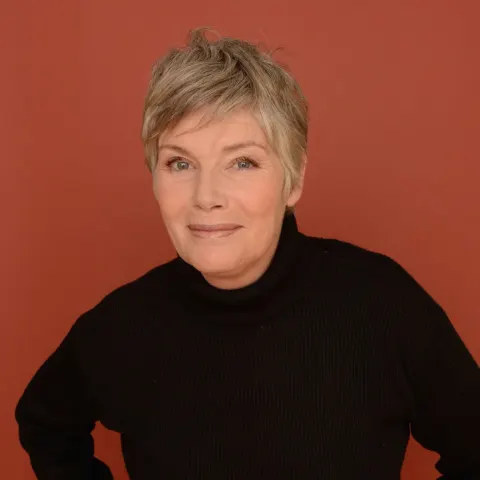 This Is How Beautiful 'Top Gun' Star Kelly McGillis Used To Be