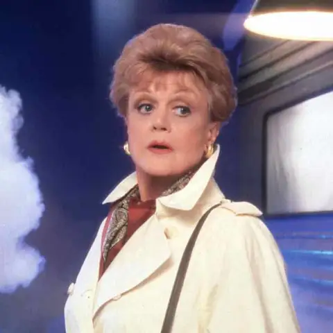 Murder, She Wrote: Quiz Angela Lansbury trivia questions facts cast episodes seasons TV show series stars guests
