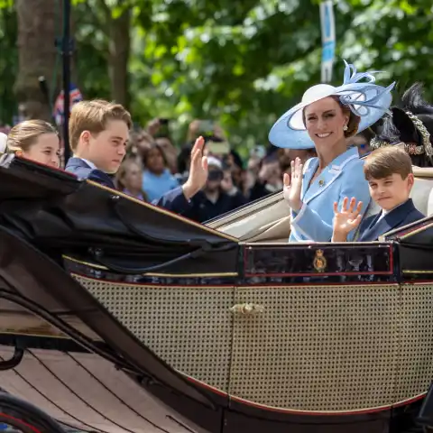 Princess Kate with her children
