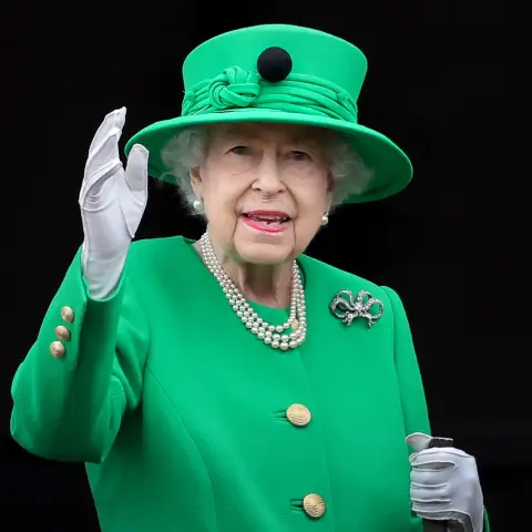 Queen Elizabeth II longest reign world history death 2022