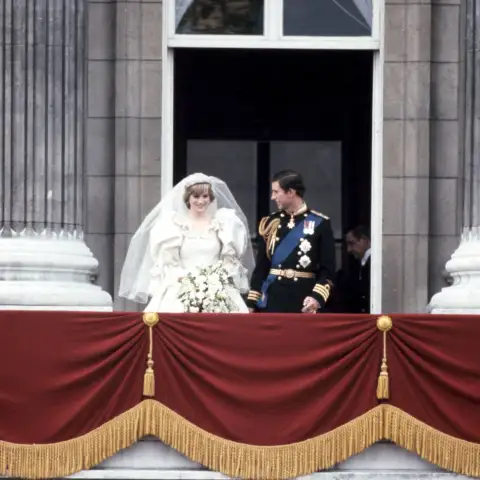 Quiz: Prince Charles and Princess Diana's Wedding royal family trivia questions facts history photos pictures record Queen Elizabeth 2021