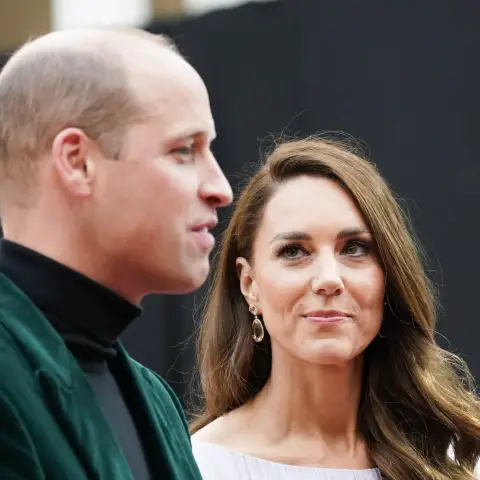 Prince William gift Kate Middleton Christmas present 2022 earrings Sezane pictures