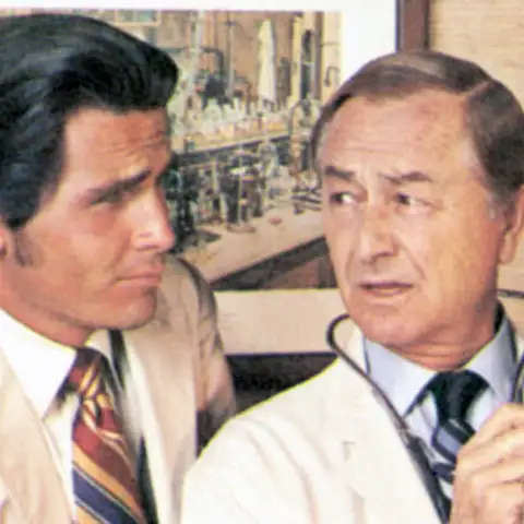 MARCUS WELBY, M.D. JAMES BROLIN, ROBERT YOUNG. Strictly editorial use only in conjunction with the promotion of the film