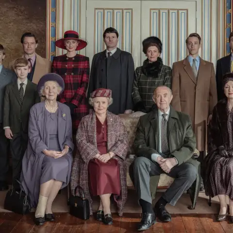 The Crown season 5 cast new actors Netflix compared real life royal family