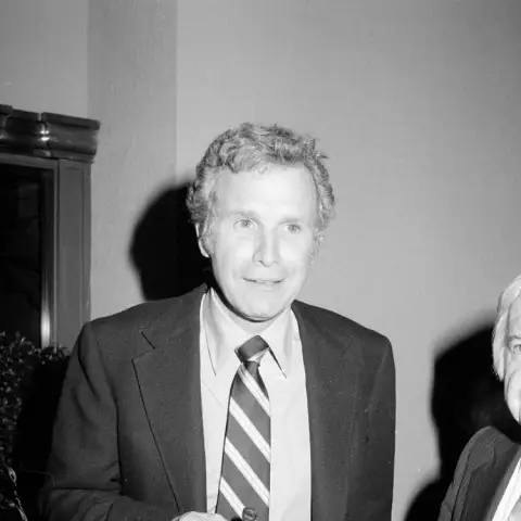 Wayne Rogers