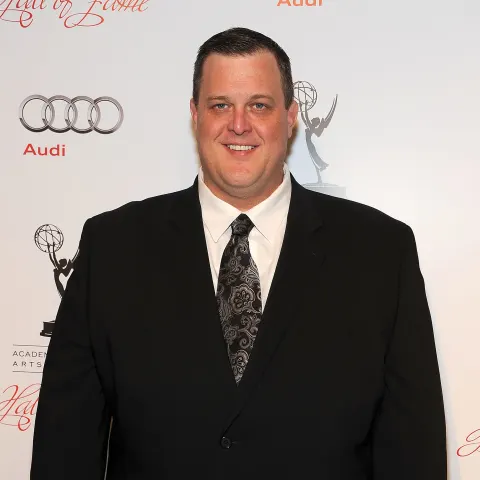 Billy Gardell, known from "Mike & Molly", has lost weight