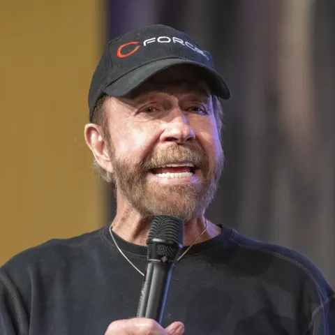 DORTMUND, DEUTSCHLAND, 1. Dezember 2018: Chuck Norris (*1940, amerikanischer Kampfsportler, Schauspieler, Filmproduzent