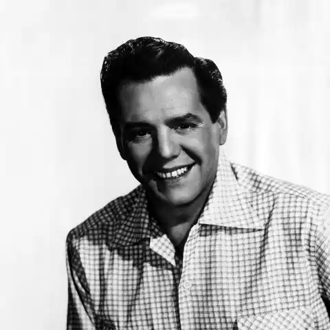 Desi Arnaz in 'The Long, Long Trailer'
