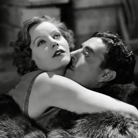 Greta Garbo and John Gilbert in 'Flesh and the Devil'