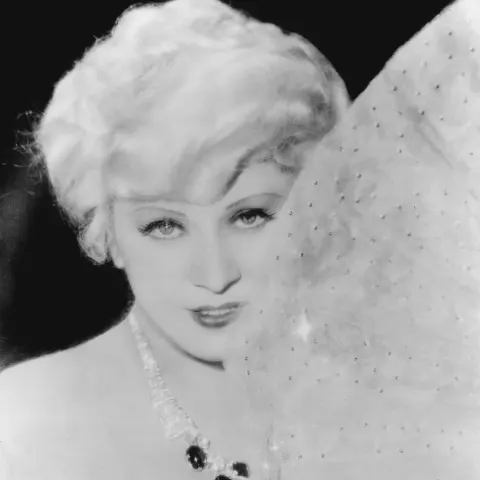 Mae West in Belle of the Nineties, 1934 (photo) 7243401 Mae West in Belle of the Nineties, 1934 (photo); (add.info.: Bel