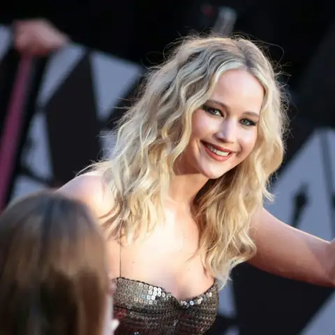Jennifer Lawrence: That's why she's always so rude to her fans