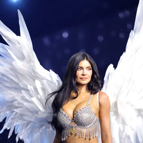 Kylie Jenner wears the Fantasy Bra at the 2026 Victoria's Secret show.