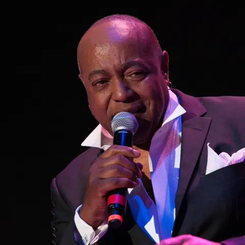 Peabo Bryson died