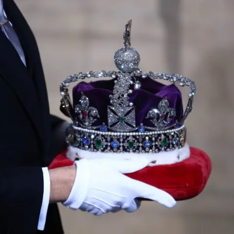 Queen Elizabeth's Best Crown Looks