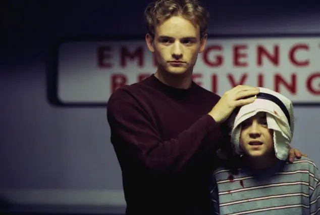 'Malcolm in the Middle' Still, Christopher Kennedy Masterson, Frankie Muniz.
