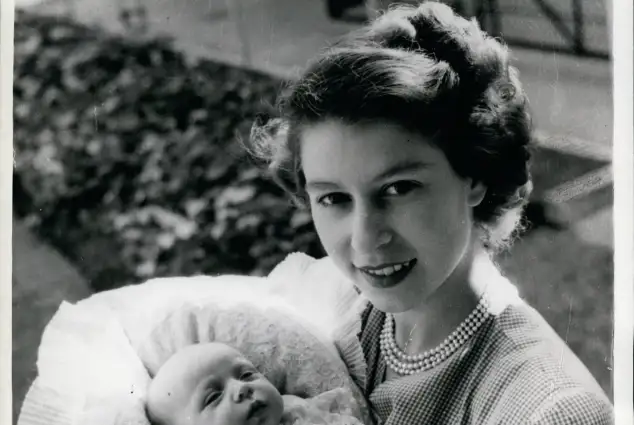 Princess Anne and Queen Elizabeth in September 1950.