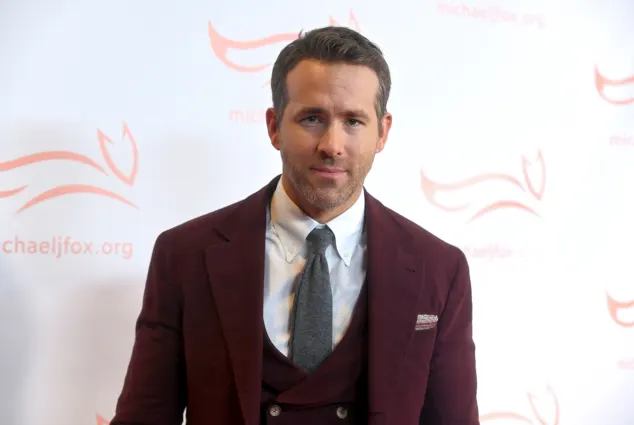 Ryan Reynolds Helps Alex Trebek Give A 'Jeopardy!' Clue