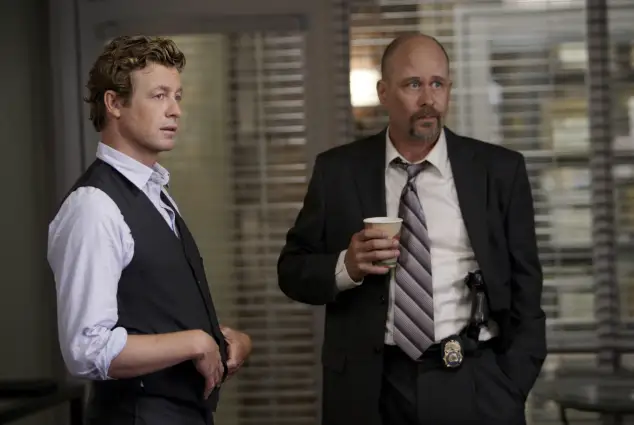 Simon Baker and Terry Kinney in 'The Mentalist'