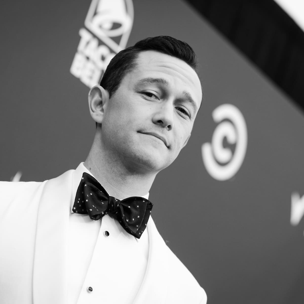 Joseph Gordon Levitt Says He Dances Everyday With His Two Sons