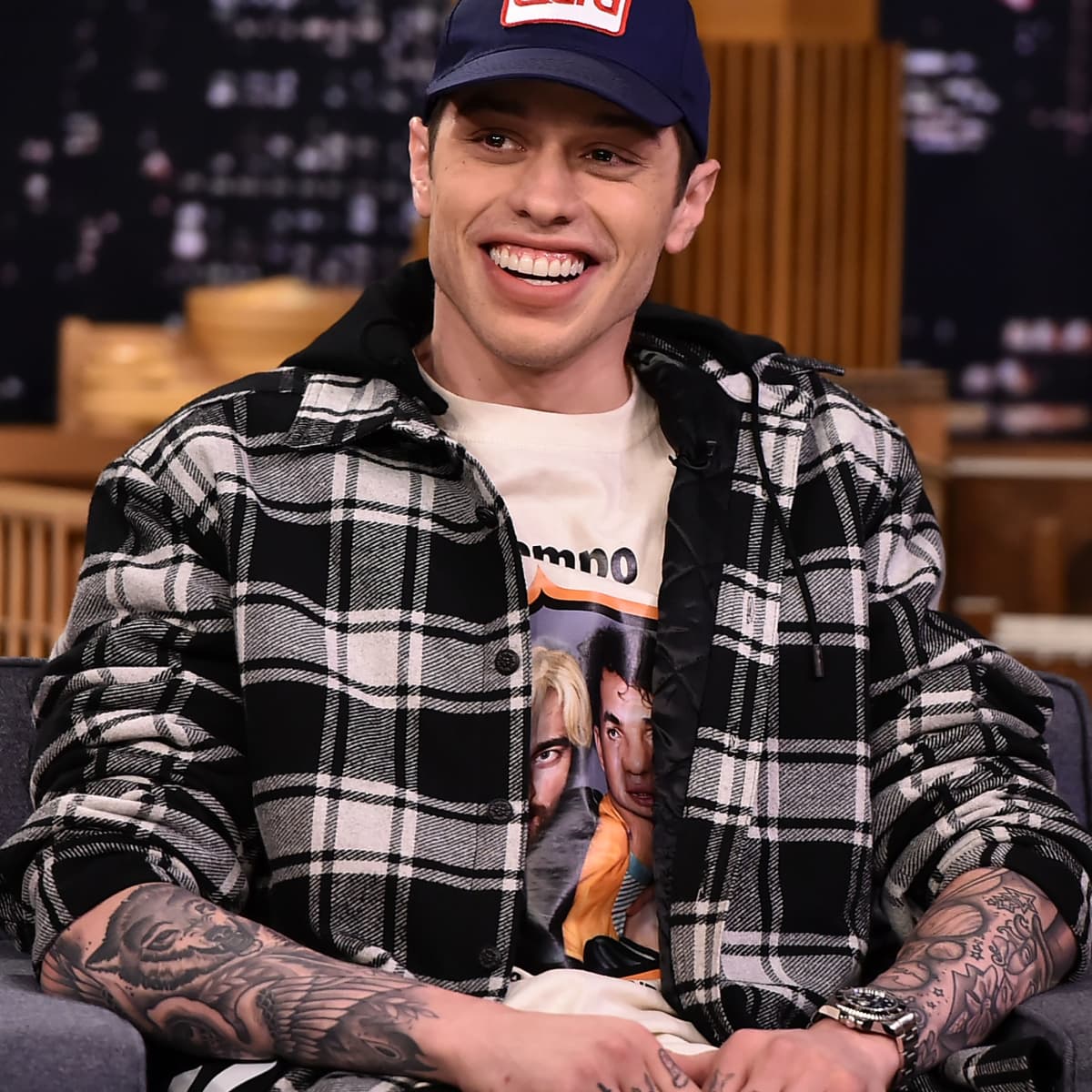 Pete Davidson Says Paparazzi Won T Leave Him Alone