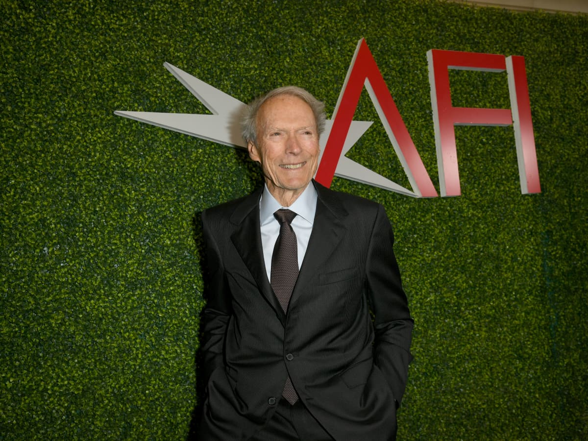 Clint Eastwood Set To Star Direct New Movie At Age 90