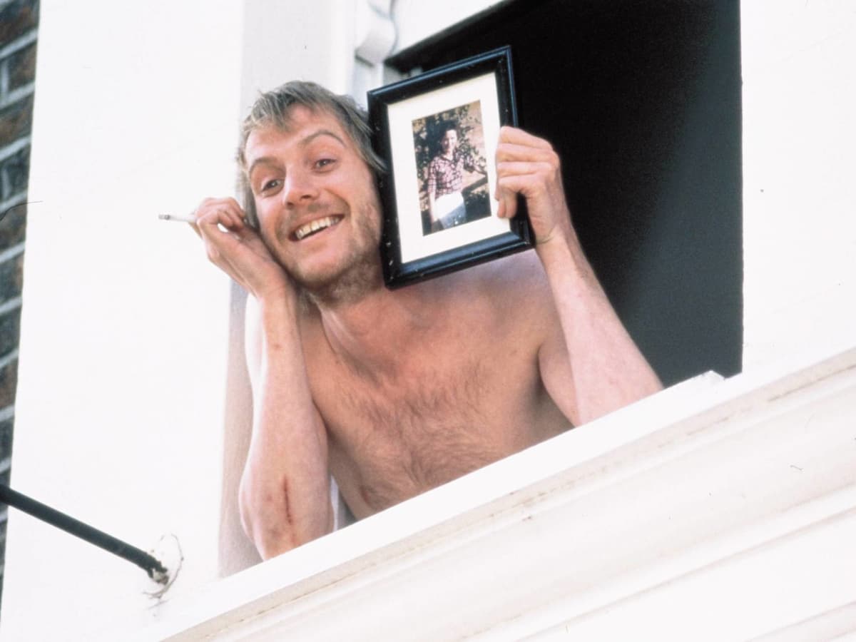 Spike From Notting Hill Where Is He Now The life of a simple bookshop owner changes when he meets the notting hill director richard curtis invites you to experience some new holiday magic. spike from notting hill where is he